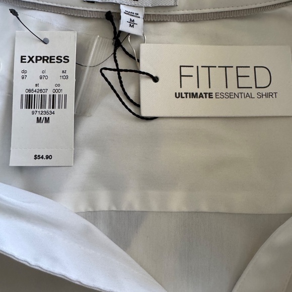 NWT - Express Ultimate Essential Fitted Bodysuit Shirt - Picture 3 of 3